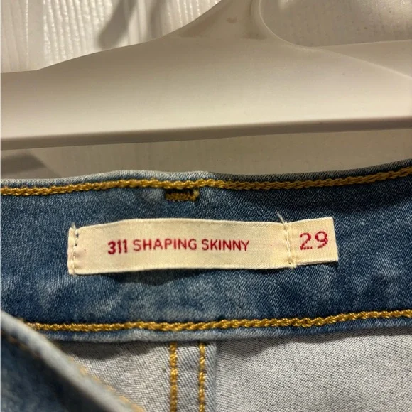 Levi’s 311 Shaping Skinny Ankle Jeans - Picture 3 of 6